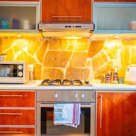 Welcoming 3-bedroom With Ocean Views Agios Georgios (Girne)