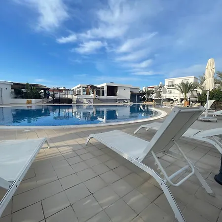 Welcoming 3-bedroom With Ocean Views * Agios Georgios (Girne)